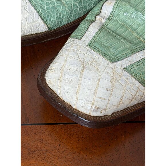 1990s Matteo & Massimo alligator shoes in pistachio green and white Size 13